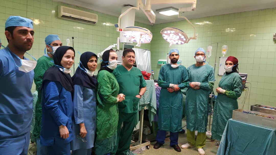 دکتر پیمان زندی - جراح مغز و اعصاب و ستون فقرات کردستان